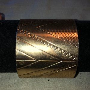 Gold thick cuff